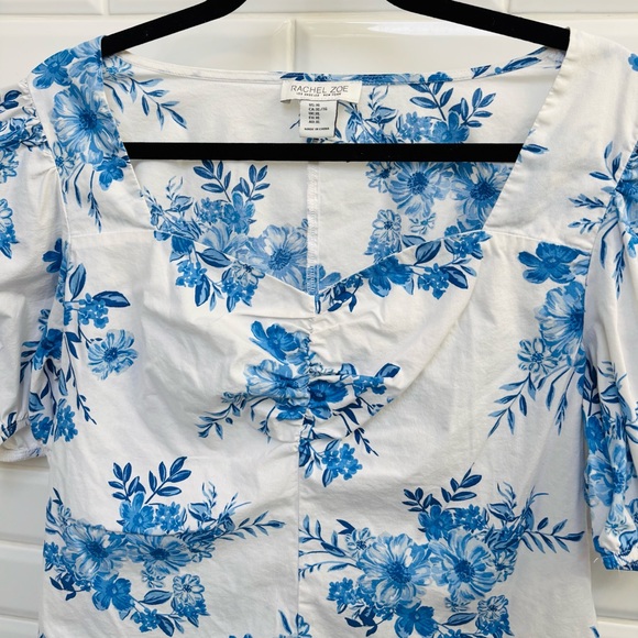 Rachel Zoe Women’s XL Blue and White Floral Blouse with Puff Sleeves - Picture 2 of 7
